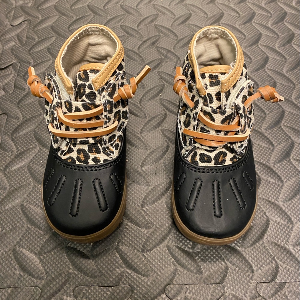 Toddler Sperry boots - 4m